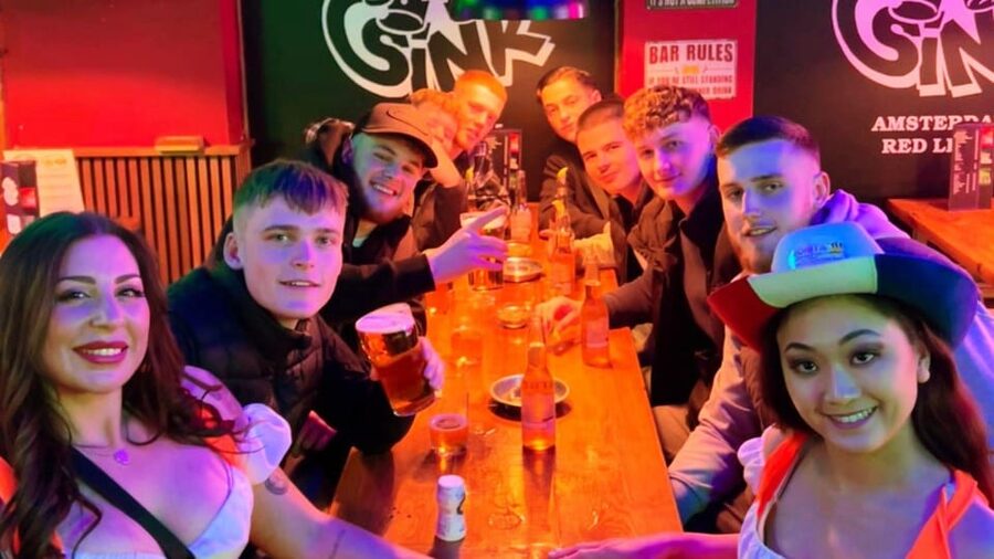 Private Red Light Tour City Center with Beer Maid Guide - My take: should you book this Red Light District bar crawl?