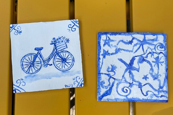 Private Souvenir Creation in Dutch Delft Blue from Netherlands - Small Details That Affect Your Day