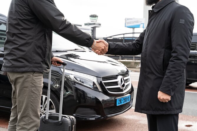 Private Taxi Airport Transfer to or from Schiphol Airport (AMS) - Key things that make this transfer work