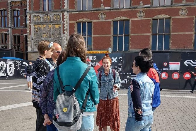 Private tour: Your own Amsterdam: walk through the old city - In ’t Aepjen: Dutch drinking traditions in the oldest wooden-house setting