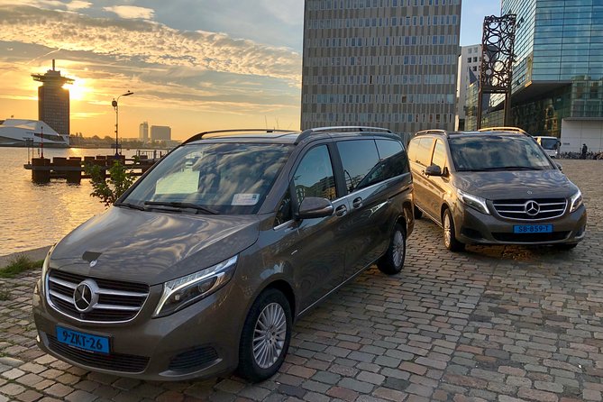 Private transfer between Rotterdam - Amsterdam (incl. Schiphol airport) - Luggage and Group Fit: Comfort Inside a Private Van