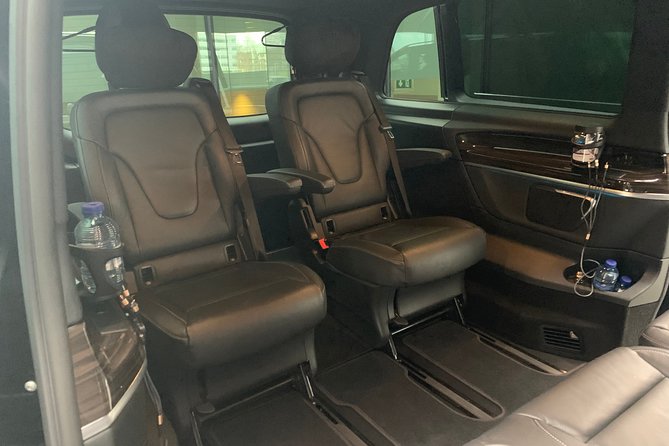 Private Transfer from Amsterdam to the Cruise Port in Rotterdam - Who should book this private Amsterdam-to-Rotterdam transfer
