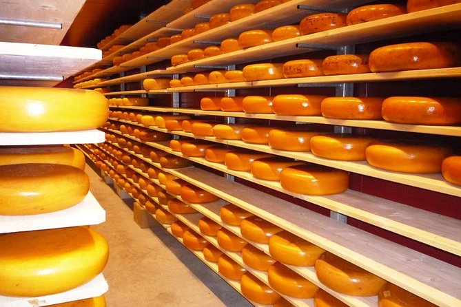 Private Zaanse Schans & Volendam Tour: Windmills, Cheese & Clogs - Door-to-door comfort: the Amsterdam pickup and Wi‑Fi ride