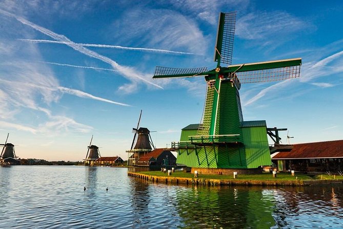 Private Zaanse Schans & Volendam Tour: Windmills, Cheese & Clogs - Volendam harbor time: fishing village views, shops, and lunch choices
