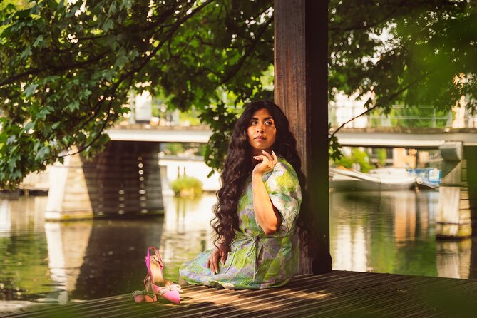Professional Amsterdam Photo Shoot - The Composition and Posture Tips You’ll Keep After You Leave Amsterdam