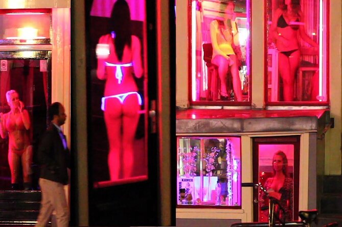 Red Light District Primetime Private Tour for 18+ Only - St. Nicholas Basilica: Getting Your Bearings Near Central Station