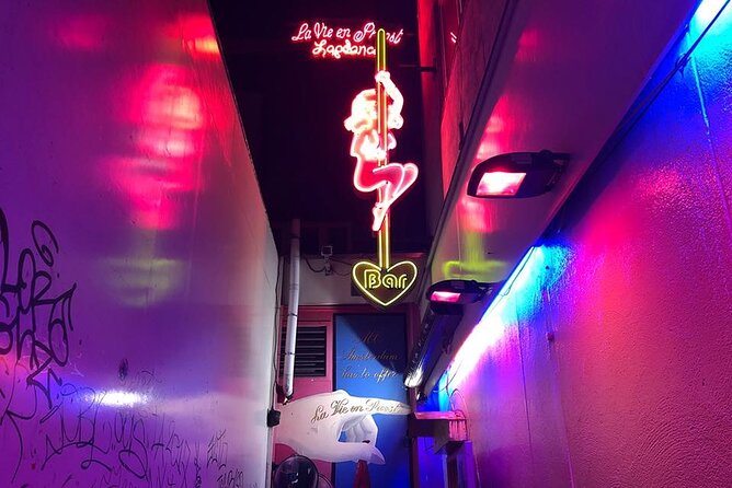 Red Light District private tour with a local - Why a private Red Light District walk around the edges makes sense