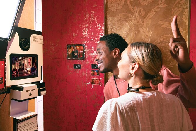 Red Light Secrets Museum Amsterdam & 1-Hour Canal Cruise - What the small-group limit really means (and what it doesn’t)