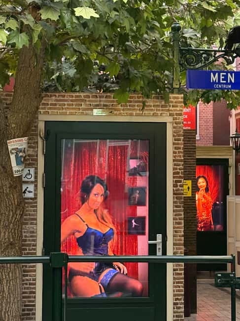 REDKULT: Red Light District & Historical City Center - German-only guidance: great for German speakers, a deal-breaker for English needs