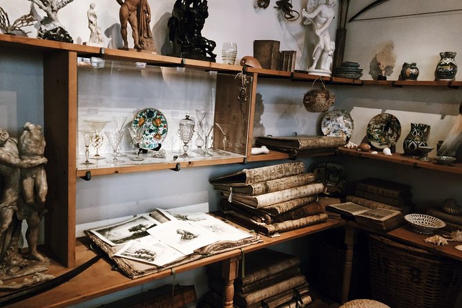 Rembrandt House & Neighborhood Exclusive Guided Walking Tour - Inside Het Rembrandthuis: the hour that makes the whole tour stick