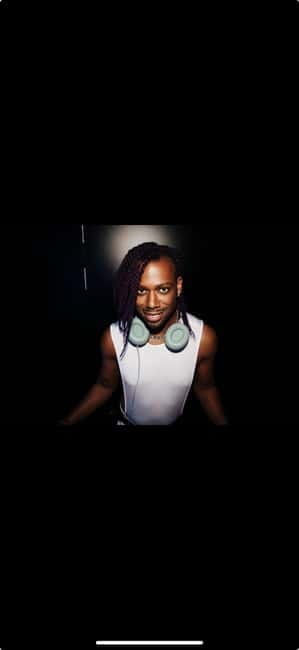 Rockstar for an hour: VIP DJ workshop in a real club - What to bring (and what to know before you go)