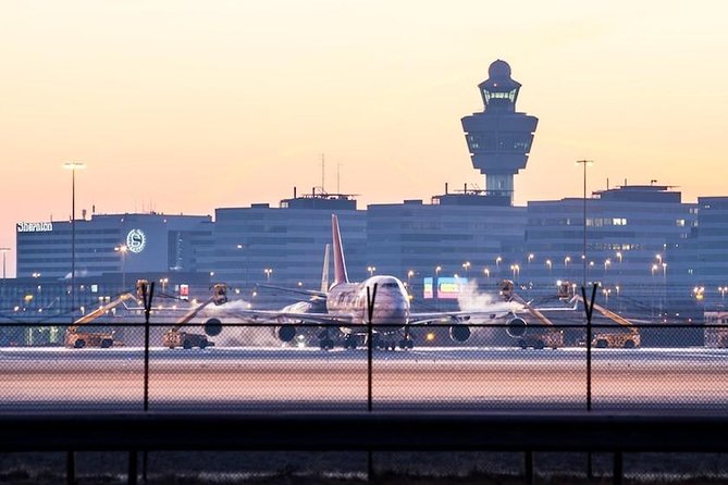 Rotterdam to Schiphol Airport & Amsterdam Private Transfer - Finding the Chauffeur: The Difference Between Confident and Confused