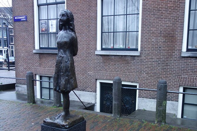Self-Guided Audio Tour Holocaust Series: The Jewish Quarter - Dam Square: Amsterdam’s center, placed in context