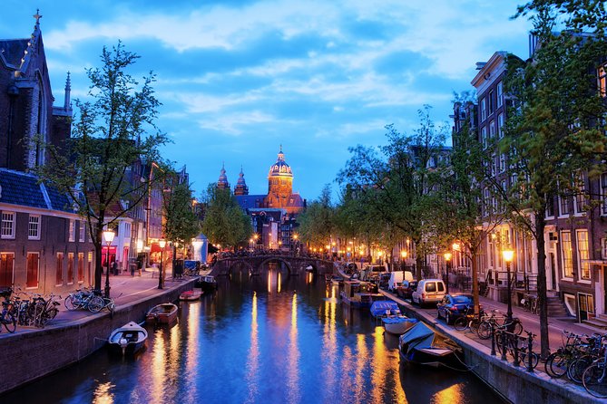 Self-Guided Audio Tour of The Red Light District - Odd museums and a souvenir-style ending plan