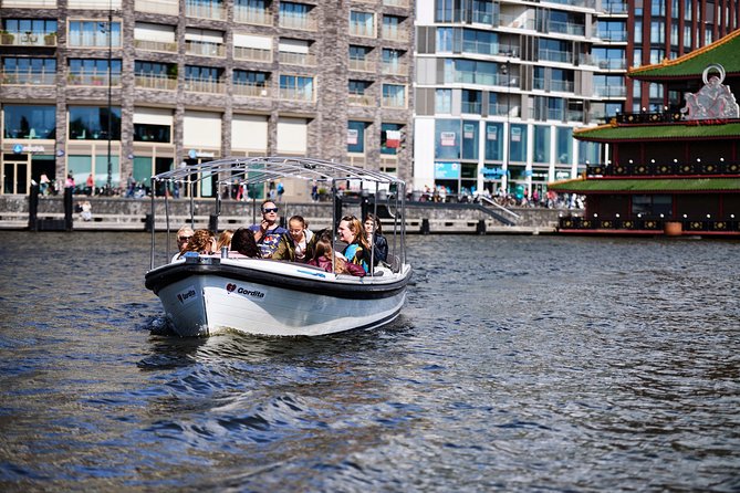 Short canal trip in German: Amsterdam in an hour - Key highlights worth your attention