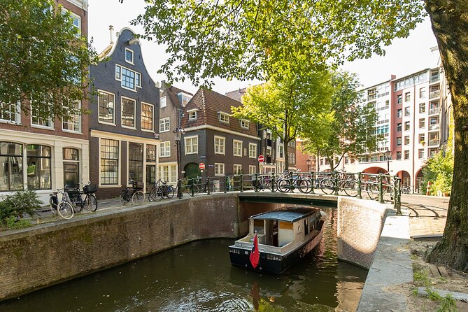 Small Group Boutique All-Inclusive Tour (max 12 p) With Captain - Beer in the Golden Age: the oldest canal tied to brewing
