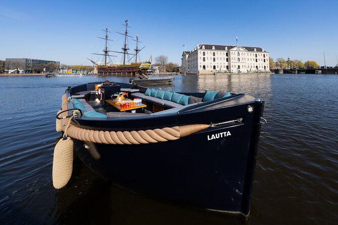 Small-Group Luxury Canal Cruise with Local Skipper - Crooked Canal Houses Near the Amstel: The Scene That Feels Like Amsterdam