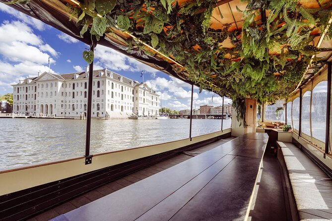 Small-Group Luxury Canal Cruise with Local Skipper - 17th-Century Canal Houses: Why the Water View Feels Different