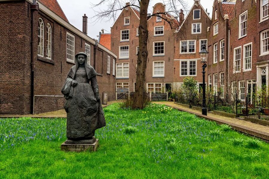 The True Story of Anne Frank's Diary Private Guided Tour - Tracing Anne Frank’s diary through Amsterdam’s actual streets