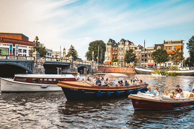 The Ultimate Amsterdam Canal Cruise - 2hr - Small Group with Drinks & Snacks - Price and value: why $116 can make sense here