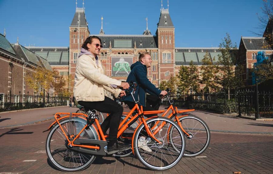 Top 10 Tastings of Amsterdam: Food & Culture Bike Tour - Drinks included: how the tour handles local alcohol