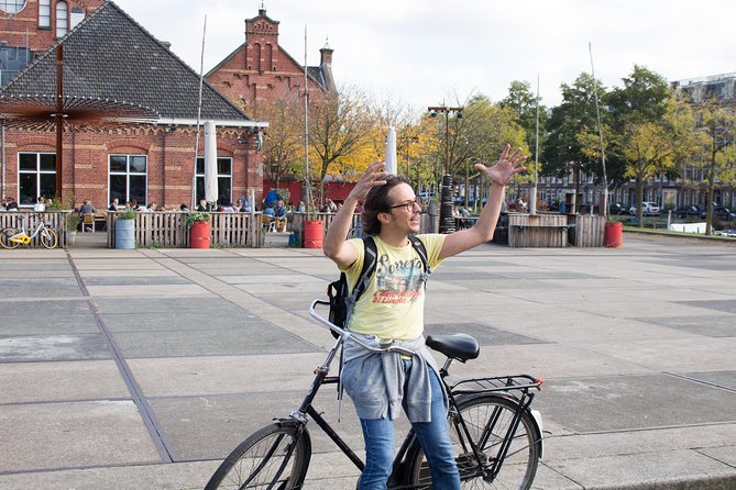 Urban Adventures Amsterdam Bike Tour, Graffiti and Magnet Fishing - Prinseneilandsgracht and Prinseneiland: drawbridges and canalhouse views