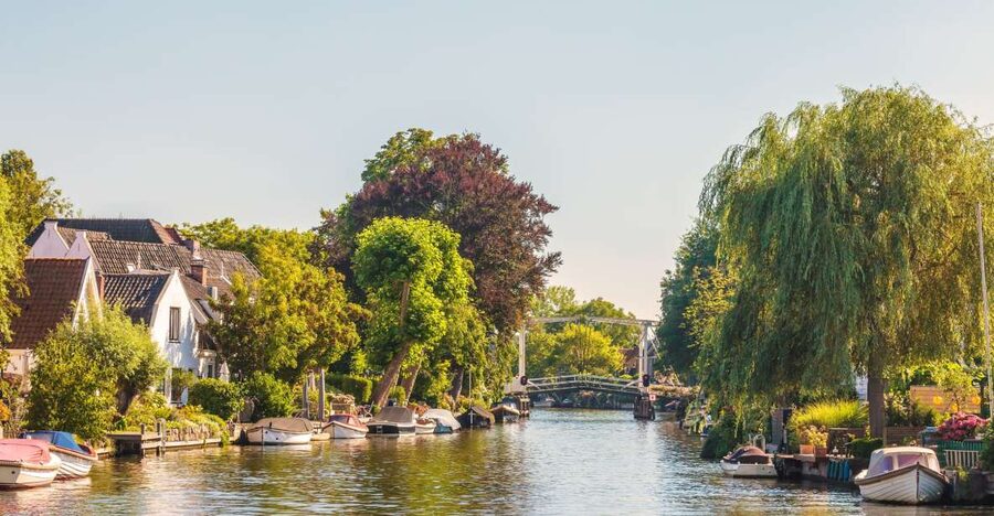 Vecht River: Full-day Cruise with Lunch - The private open-topped boat ride: where the photos happen