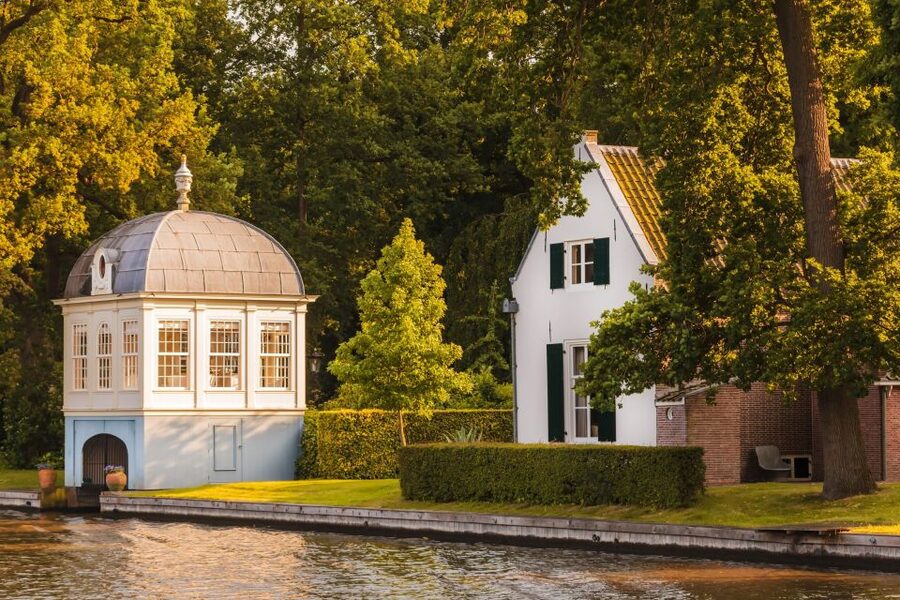 Vecht River: Full-day Cruise with Lunch - Guide and language: Martien’s stories make the sights click