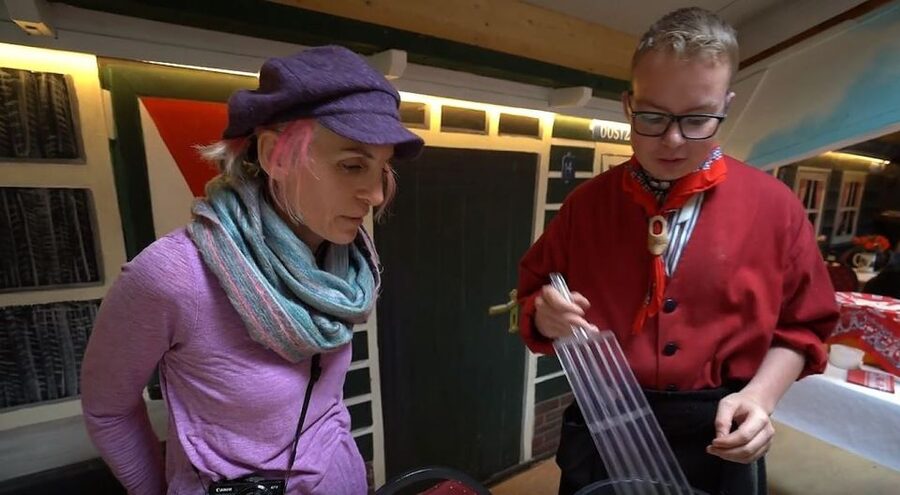 Volendam: 2.5-Hour Cheesemaking Workshop & Clog Making Tour - From raw milk to your own young farmer’s cheese