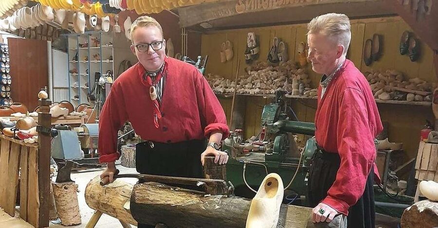 Volendam: 2-Hour Clogmaking Workshop and Cheese Tour - Cheese factory tour: learning Gouda production without the boring bits