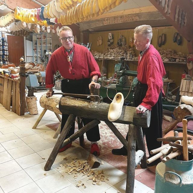 Volendam: 2-Hour Clogmaking Workshop and Cheese Tour - The shop tasting: stroopwafel, speculaas, cheese, and fruit wine