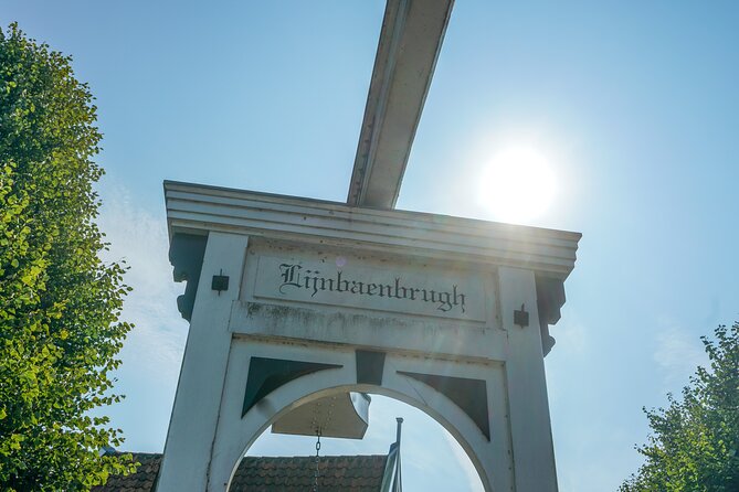 Volendam: E-bike rental with suggested countryside- and fisherman village route - The long-day play: Volendam → Monnickendam → Marken (then back by boat)