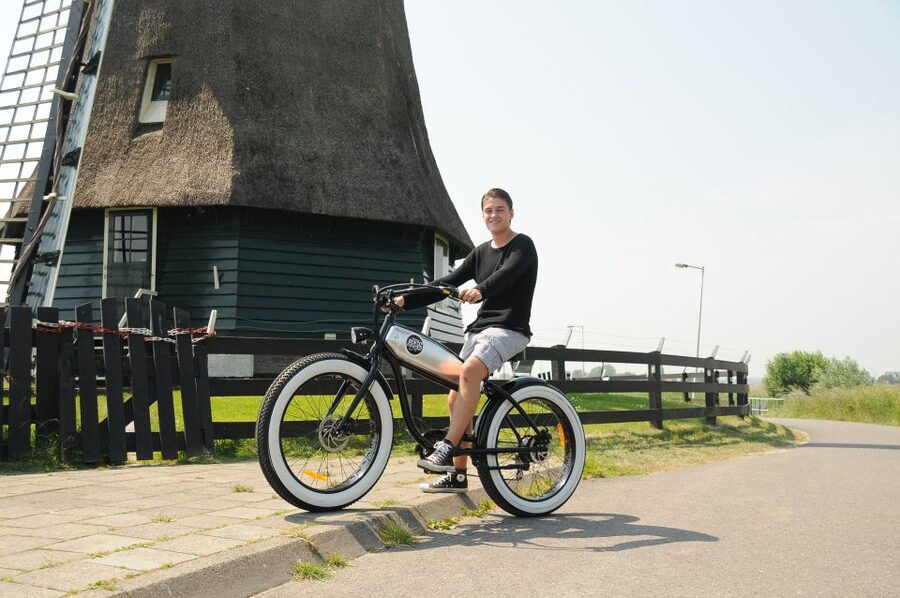 Volendam: E-Fatbike Rental - E-fatbike comfort and safety: who this suits (and who should skip it)