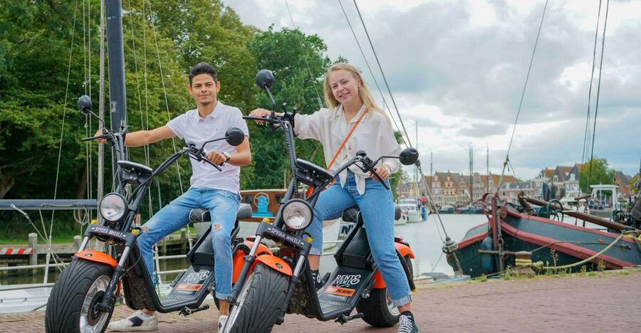 Volendam: E-Scooter Rental - Why ride the dikes by E-scooter from Volendam?