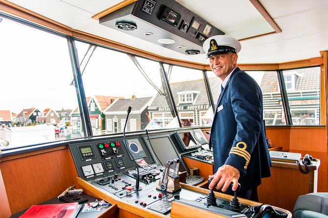Volendam Marken Express Boat Cruise - Where the Dock Captain Fits In (So You Don’t Lose Time)