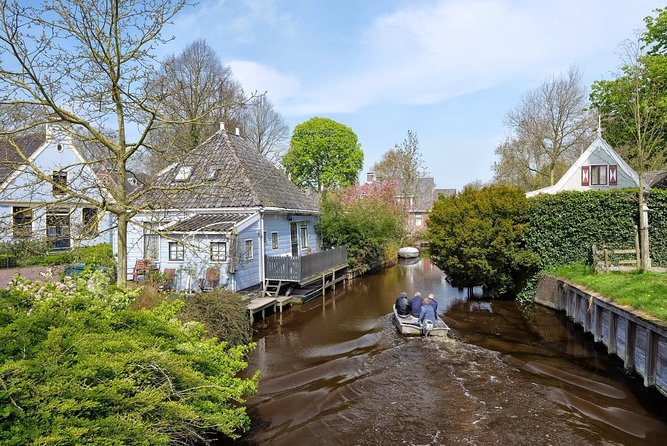 Volendam & Marken Private Tour in luxury Jaguar S Type 1/2 day - Your guided route: Volendam, Marken, and three quieter stops