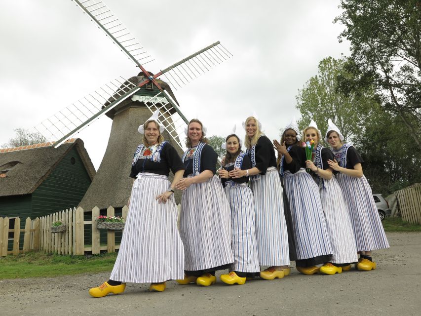 Volendam: Traditional Costume Photo with Cheese & Clog Tour - Price and Value: Is $11 Worth It?