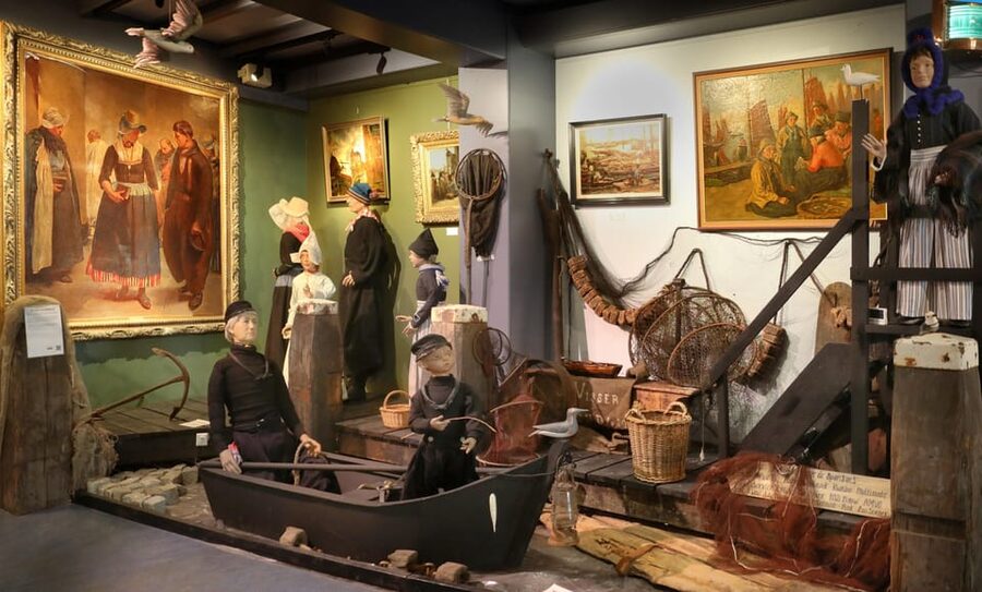 Volendam: Volendams Museum Entry Ticket - Exhibits that swing from music to underwear