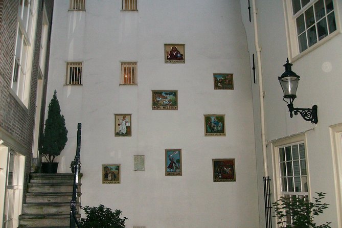 Walking tour of 2 hours of the highlights of Amsterdam - Amsterdam Gallery Stop: Free Viewing of 17th-Century Paintings