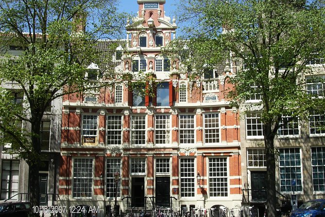 Walking tour of 2 hours of the highlights of Amsterdam - Pickup and Meeting Points: How Not to Waste Your First Morning