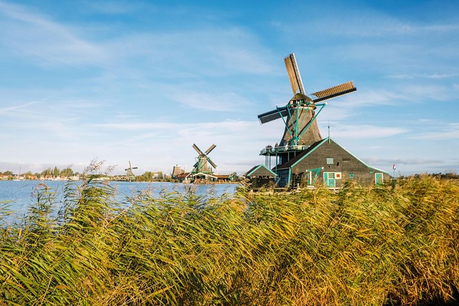 Windmill Tour from Amsterdam, Including Volendam & Marken - Volendam: A Fishing Village Stop That’s All About Atmosphere and Cheese