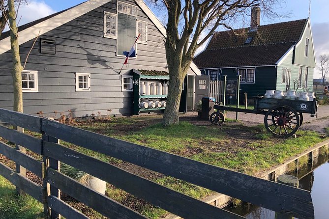 Windmill village Zaanse Schans from Amsterdam Central Station - Price and value: $56.47 for 3.5 hours that actually includes the good bits