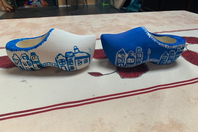 Wooden Shoes Painting Private Workshop in Simonehoeve - What You Actually Make: the 14 cm wooden shoe workshop