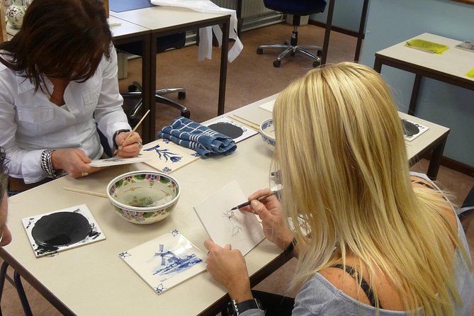 Workshop 'Paint your own Delft Blue Tile!' - Price and Value: Is €39 Worth It?