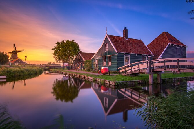 Zaanse Schans and Cheese Tasting Guided Tour from Amsterdam - Zaanse Schans and its working windmills: where the magic is