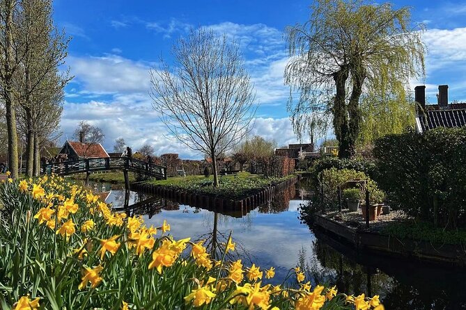 Zaanse Schans and Giethoorn Unique Day Trip with Boat Cruise - Catharina Hoeve: a short cheese farm stop with tasting built in
