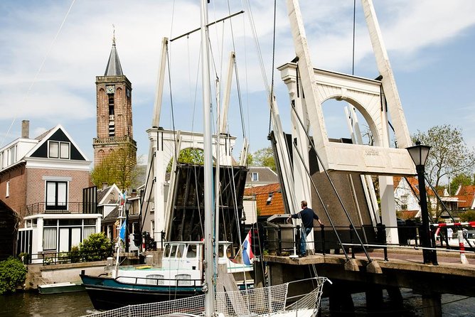Zaanse Schans, Edam, Volendam and Marken Tour - Guides, Comfort, and Group Pace: What to Expect