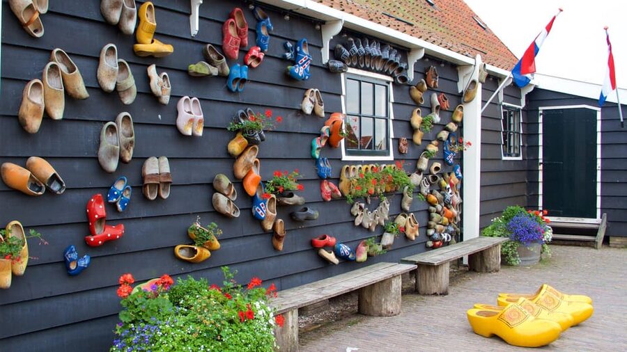 Zaanse Schans: Half-Day Private Guided Tour - Walking the Windmills: Relocated Houses, Working Machines, and River Views