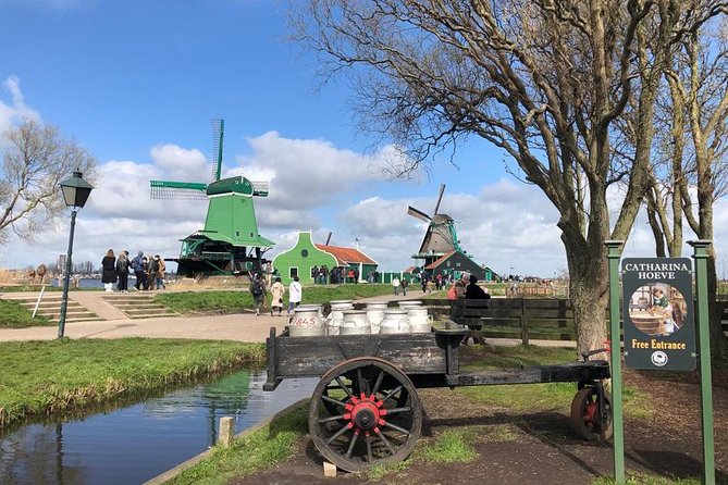 Zaanse Schans windmill tour with Italian guide - Zaanse Schans: the windmill village you can actually use as a half-day plan