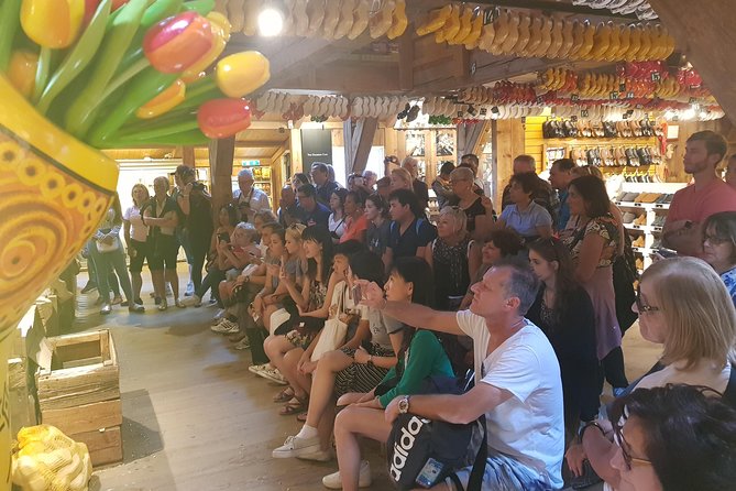 Zaanse Schans windmill tour with Italian guide - Catharina Hoeve Cheese Farm: Gouda tasting plus polders and irrigation talk